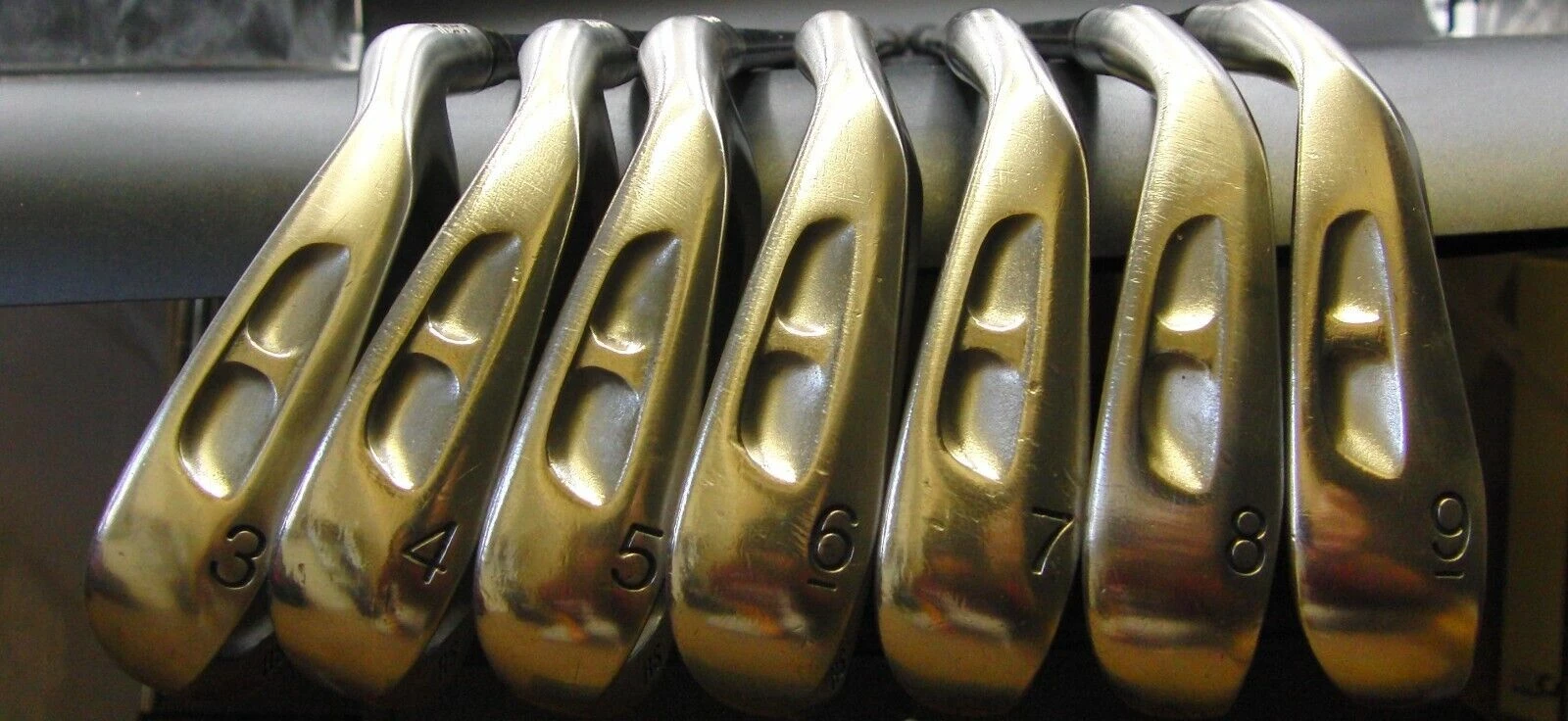 Set Of 7x Mizuno Technix Bora RS Irons 3-9 Regular Graphite Shafts T/Edge Grips 6 Set Of 7x Mizuno Technix Bora RS Irons 3-9 Regular Graphite Shafts T/Edge Grips - Image 4