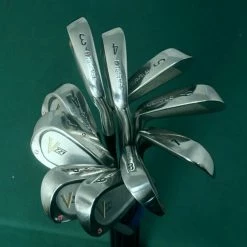Set 10 X TaylorMade V721 MidSize Irons 3-SW + A Wedge Stiff Graphite Shafts