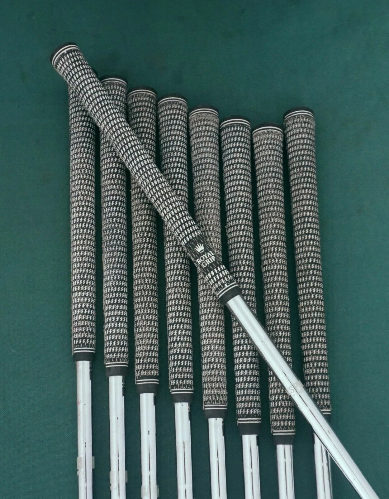 Set 9 X Bridgestone Tour Stage V301 Irons 4-SW + P/S Wedge Regular Steel Shafts 8 Set 9 X Bridgestone Tour Stage V301 Irons 4-SW + P/S Wedge Regular Steel Shafts - Image 6