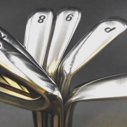 Japanese Set Of 6 X Ignio Irons 6-SW Regular Graphite Shafts Ignio Grips